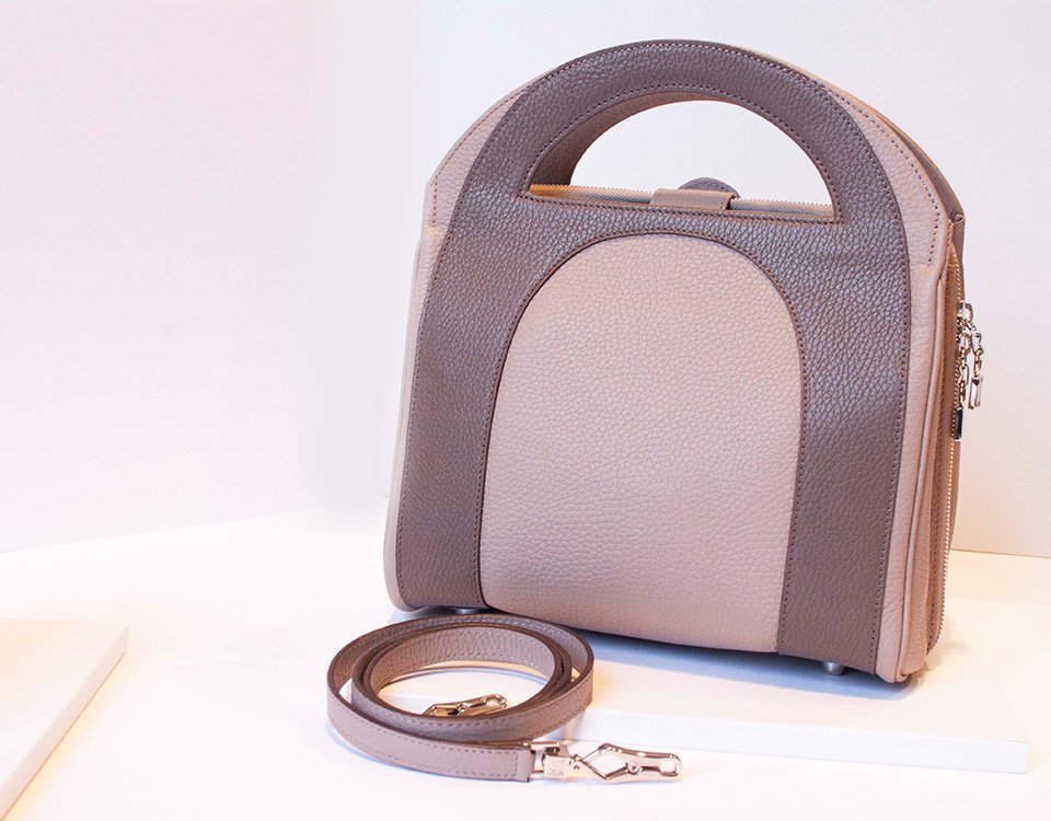 b-smiley 3 box san sebastián bolso